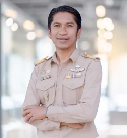 นายไพรัช บินเสะ