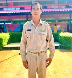 นายนพดล ดีพาส