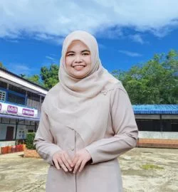 นางสาวฮัซนาอ์  ตะฮาวัน